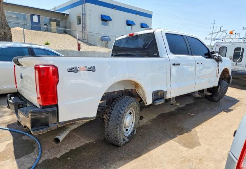 ford f-250 super duty 2024 1FT8W2BA4REE47904 image